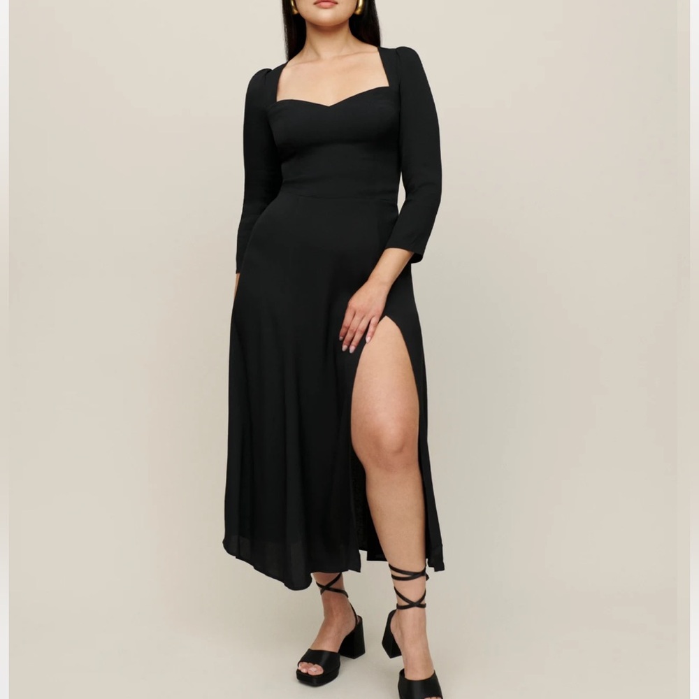New with tags Reformation Mara Dress Sweetheart Neckline Midi Length Long Sleeve